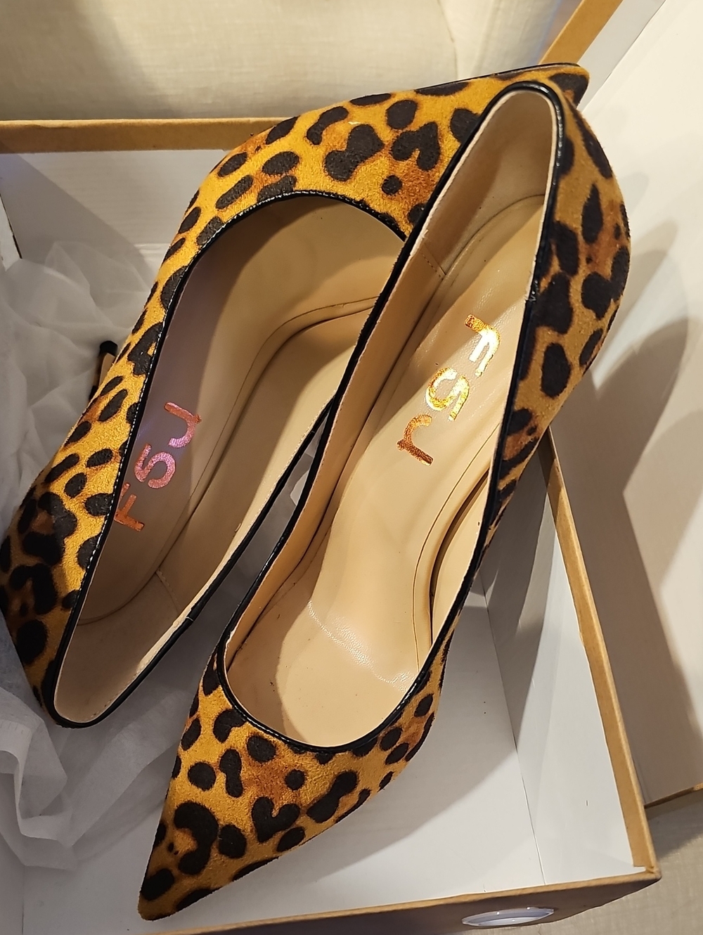FSJ Leopard Spot Pointed Toe Pumps in Tan and Black